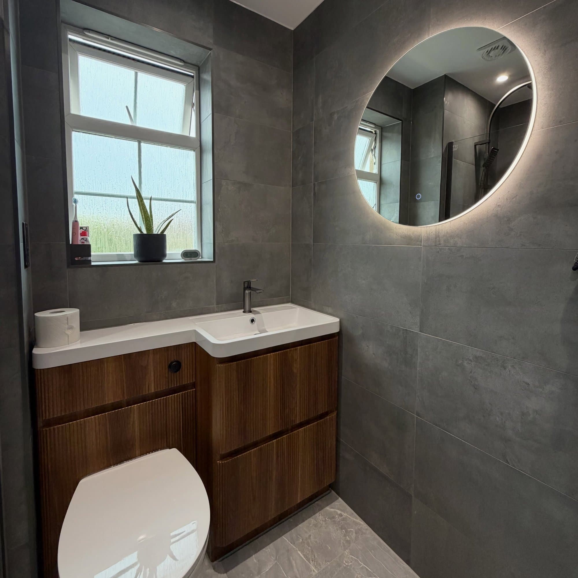 The Walnut En Suite