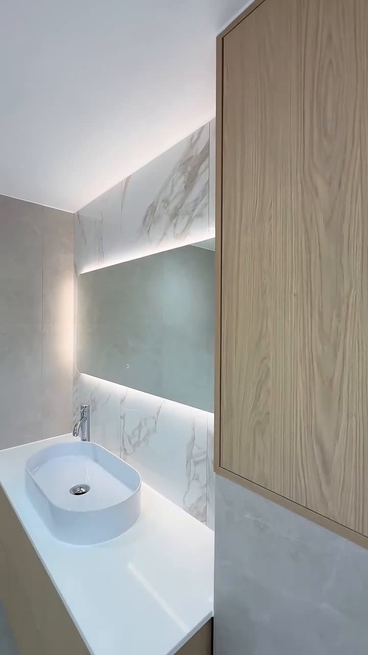 The Oak Vanity Bathroom, photo 3