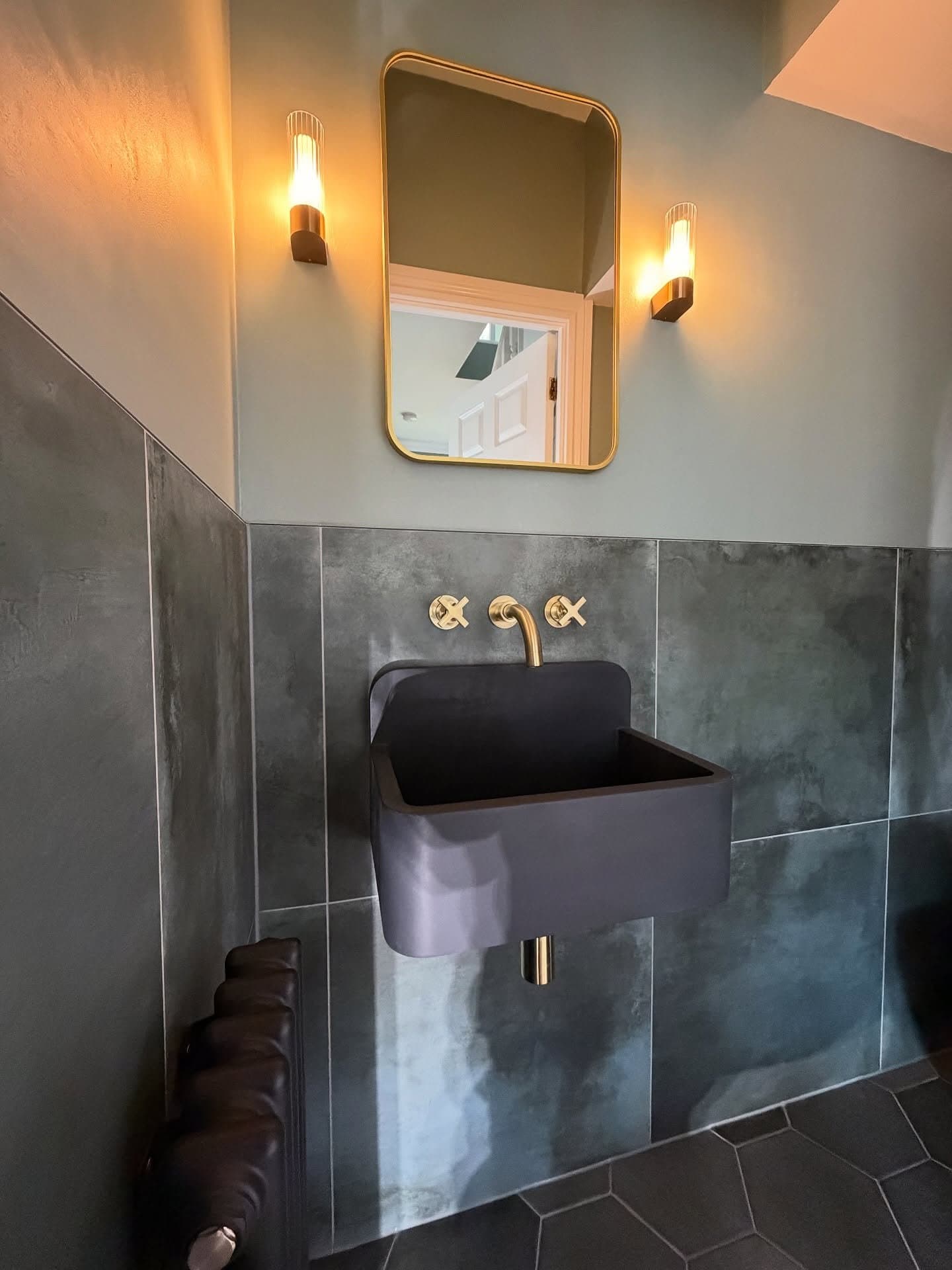 The Brass WC, photo 3