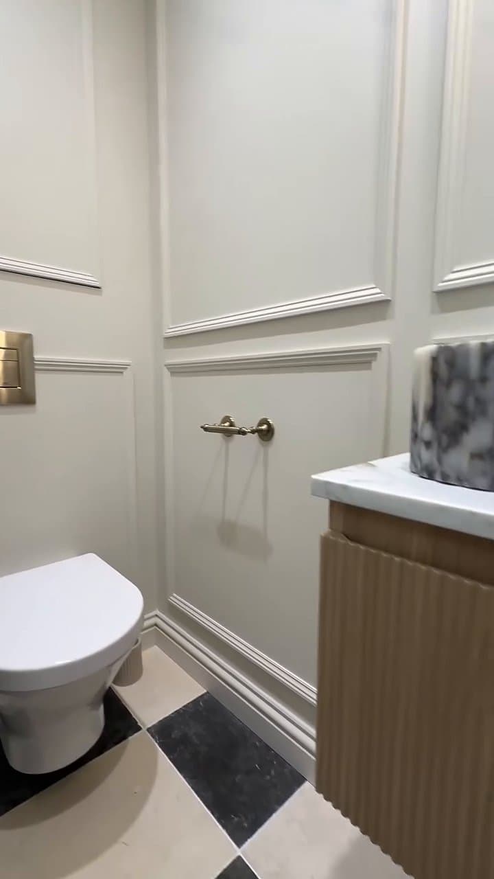 The Panelled Cloakroom, photo 6