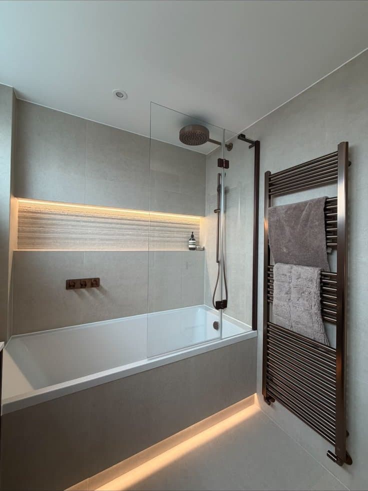 The Bronze Spa Bathroom, photo 5