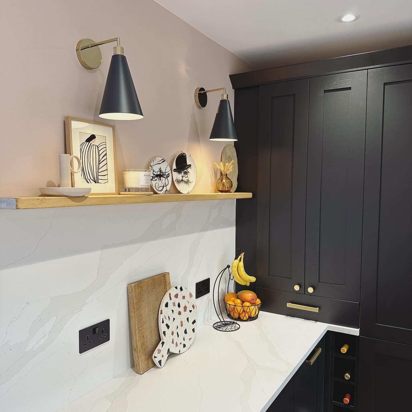 The Black Shaker Kitchen, photo 5
