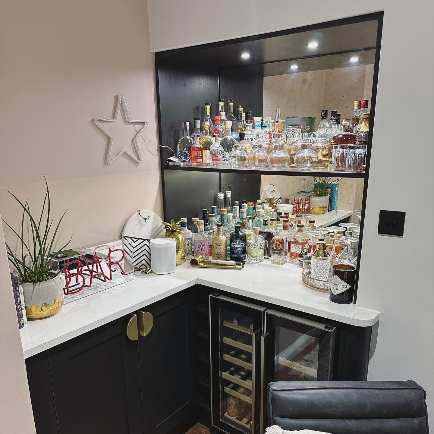 The Black Shaker Kitchen, photo 8